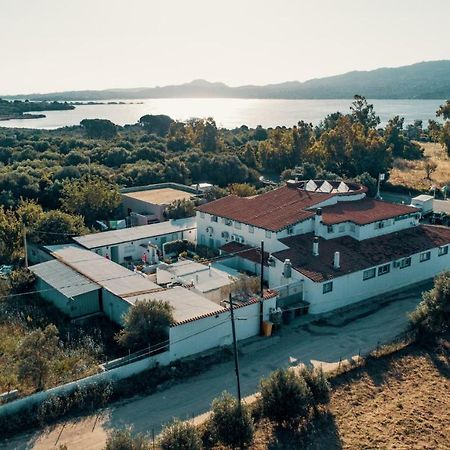Hotel Il Timone Куньяна Экстерьер фото